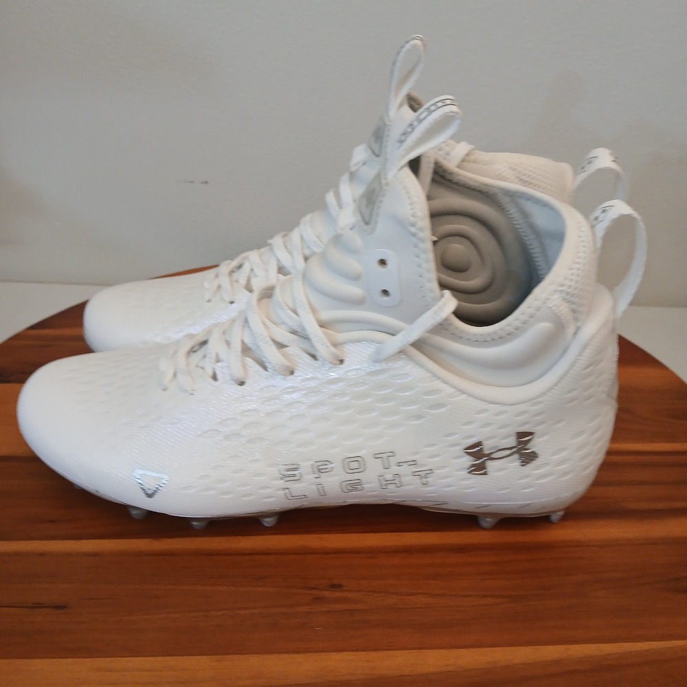 Under Armour Spotlight Lux MC 2.0 Mens 9.5 White Football Cleats 3025082